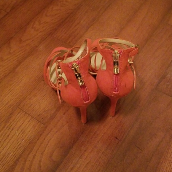 Orange strappy  heels - Picture 5 of 5